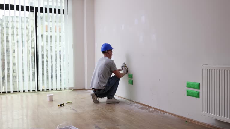 Best Water-Damaged Drywall Repair  in Leetonia, OH